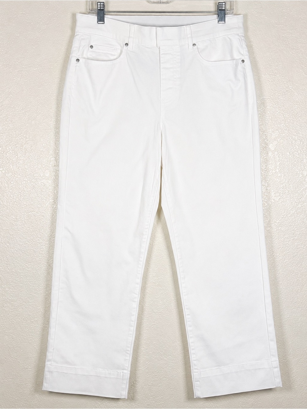 TRIBAL White Capri Pants Size 8 Stretch Cropped Mid Rise